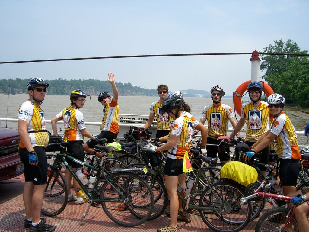 photo of Bike the US for MS cyclists in 2009 in their matching jerseys 
